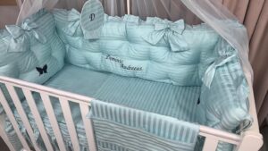 PEPPIbambini ROYAL Mint Dominic Biancheria da letto per bambini 11 pezzi, 100% Cotone con Ricamo - immagine 3