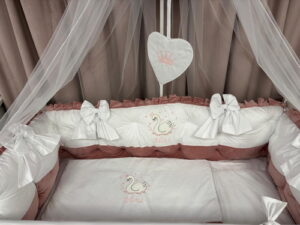 PEPPIbambini ROYAL White Pink Velvet Biancheria da letto per bambini 11 pezzi, 100% Cotone con Ricamo - immagine 5