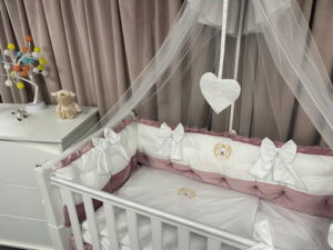 PEPPIbambini ROYAL White Pink Velvet Biancheria da letto per bambini 11 pezzi, 100% Cotone con Ricamo - immagine 6
