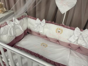 PEPPIbambini ROYAL White Pink Velvet Biancheria da letto per bambini 11 pezzi, 100% Cotone con Ricamo - immagine 3