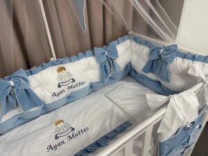 PEPPIbambini ROYAL White Blue Velvet Biancheria da letto per bambini 11 pezzi, 100% Cotone con Ricamo - immagine 2