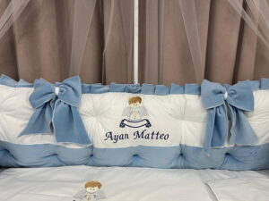 PEPPIbambini ROYAL White Blue Velvet Biancheria da letto per bambini 11 pezzi, 100% Cotone con Ricamo - immagine 5