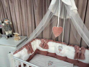 PEPPIbambini ROYAL White Pink Velvet Biancheria da letto per bambini 11 pezzi, 100% Cotone con Ricamo - immagine 6