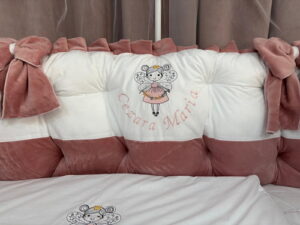 PEPPIbambini ROYAL White Pink Velvet Biancheria da letto per bambini 11 pezzi, 100% Cotone con Ricamo - immagine 5