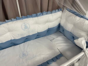 PEPPIbambini ROYAL White Blue Velvet Biancheria da letto per bambini 11 pezzi, 100% Cotone con Ricamo - immagine 2