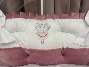 PEPPIbambini ROYAL White Pink Velvet Biancheria da letto per bambini 11 pezzi, 100% Cotone con Ricamo - immagine 8