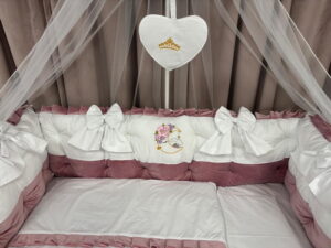 PEPPIbambini ROYAL White Pink Velvet Biancheria da letto per bambini 11 pezzi, 100% Cotone con Ricamo - immagine 5