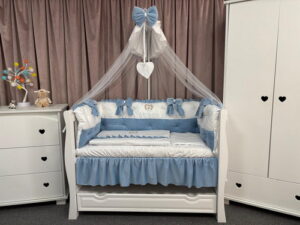 PEPPIbambini ROYAL White Blue Velvet Biancheria da letto per bambini 11 pezzi, 100% Cotone con Ricamo