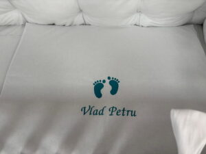 PEPPIbambini ROYAL White Velvet Biancheria da letto per bambini 11 pezzi, 100% Cotone con Ricamo - immagine 4