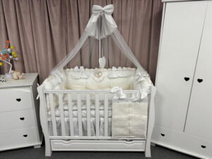 PEPPIbambini ROYAL White Velvet Biancheria da letto per bambini 11 pezzi, 100% Cotone con Ricamo