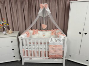 PEPPIbambini ROYAL White Somon Velvet Biancheria da letto per bambini 11 pezzi, 100% Cotone con Ricamo