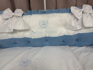 PEPPIbambini ROYAL White Blue Velvet Biancheria da letto per bambini 11 pezzi, 100% Cotone con Ricamo - immagine 6