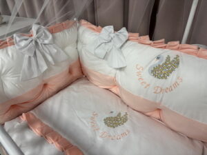 PEPPIbambini ROYAL White Somon Velvet Biancheria da letto per bambini 11 pezzi, 100% Cotone con Ricamo - immagine 6