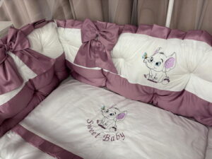 PEPPIbambini ROYAL White Pink Velvet Biancheria da letto per bambini 11 pezzi, 100% Cotone con Ricamo - immagine 5